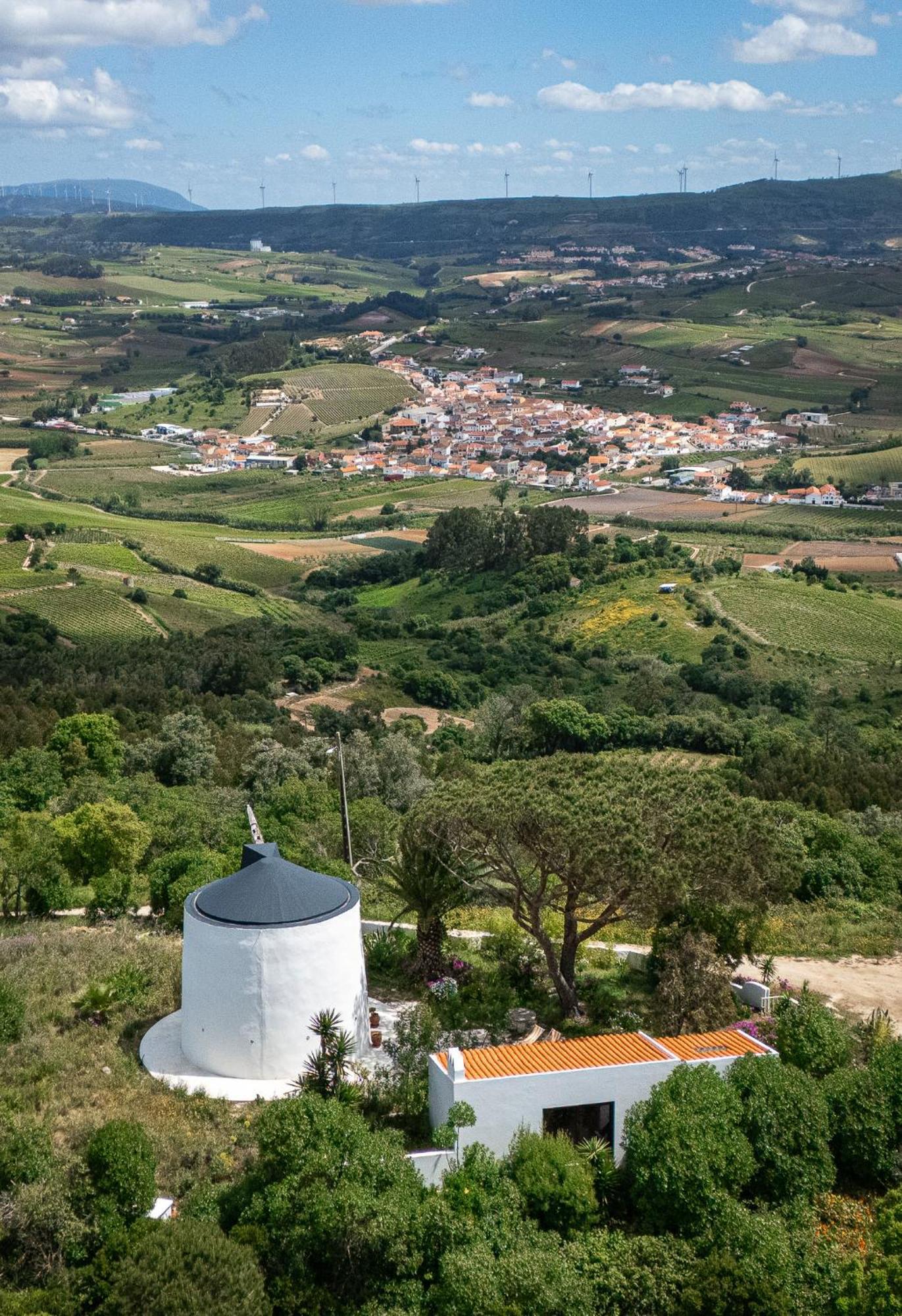 Villa New! Windmill In The Midst Of Nature à Mafra Extérieur photo